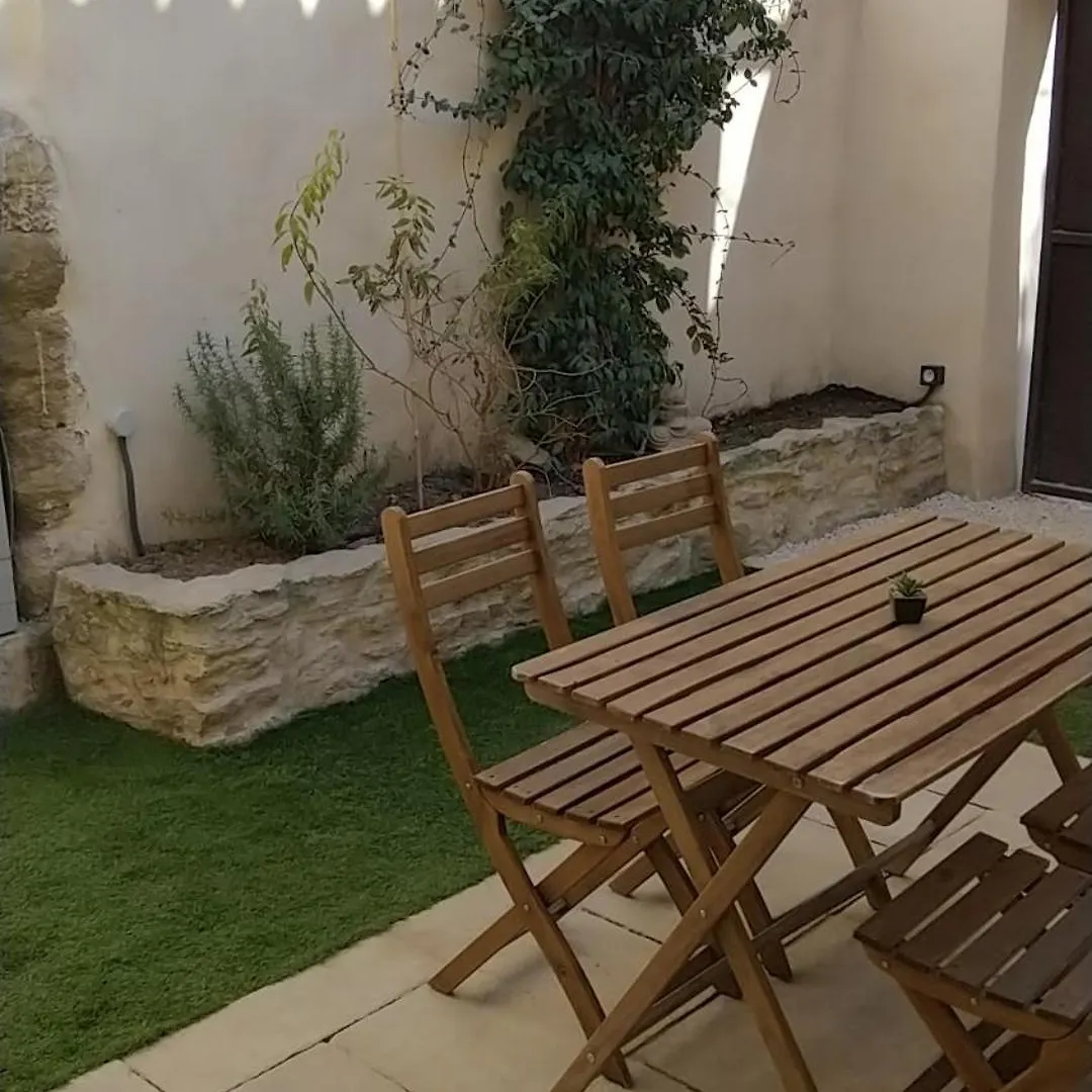 Maison En Coeur De Ville L'Isle-sur-la-Sorgue Apartment